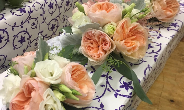 Transporting Bouquet For Wedding With Juliet Garden Roses